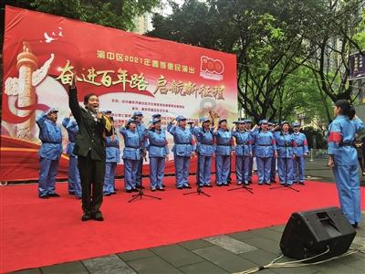 女排健将李月明：19岁入选国家队退役后，二婚嫁给美国人很幸福